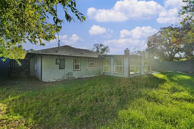 Building Photo - 6315 Overdale St