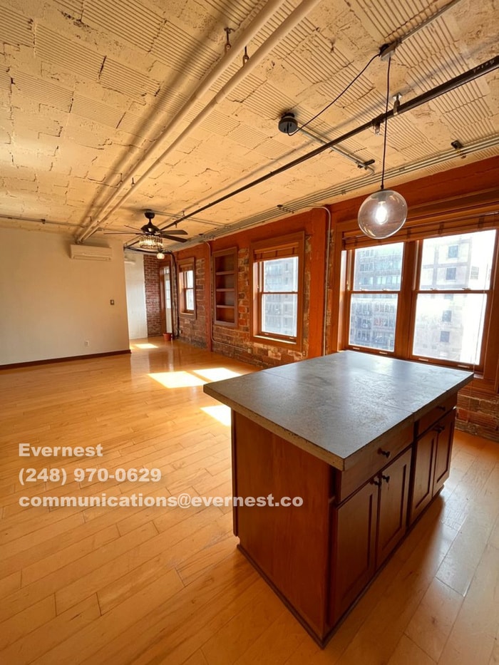 Building Photo - 78 Watson St