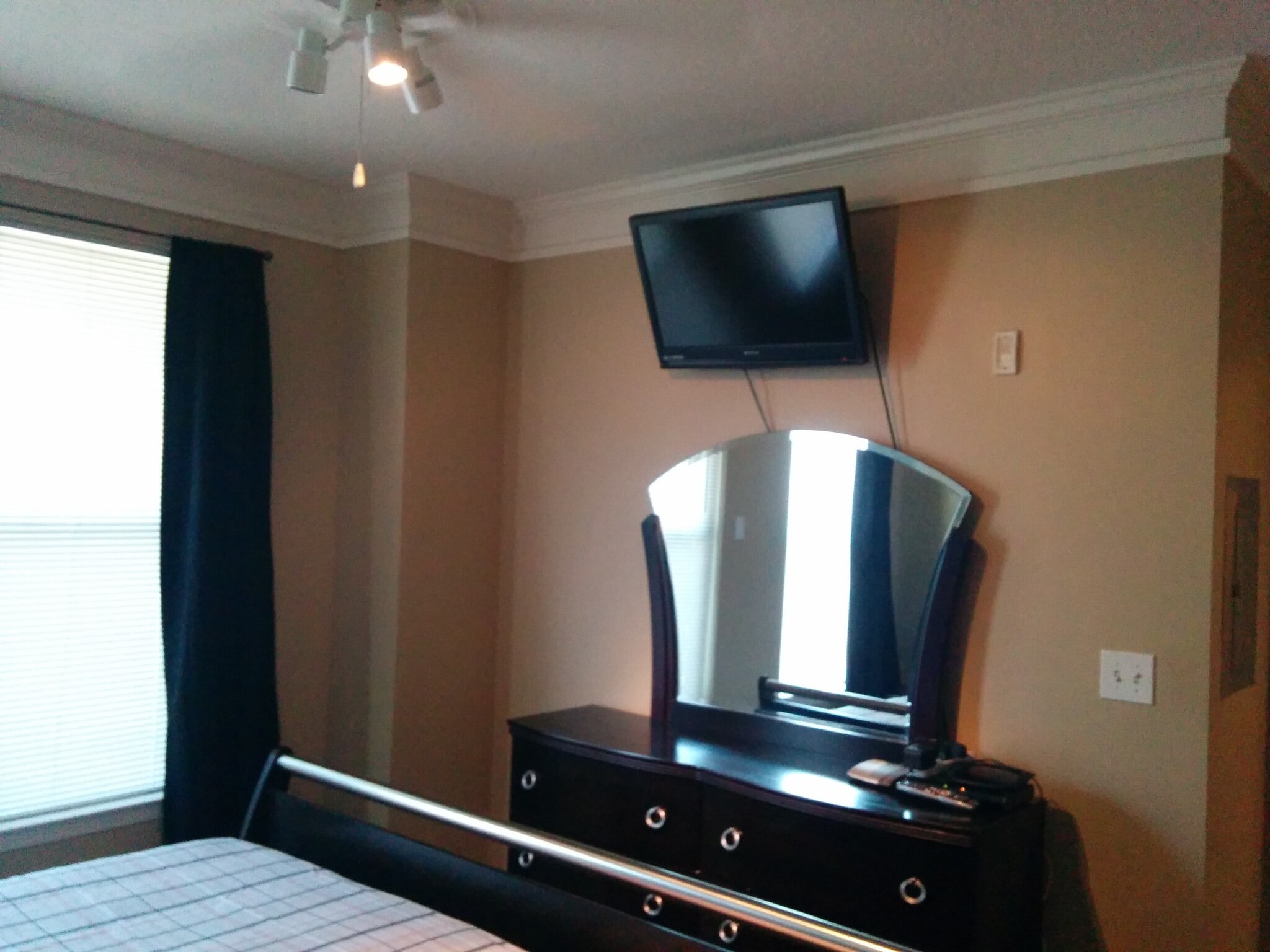 Building Photo - 400 17th Street Northwest