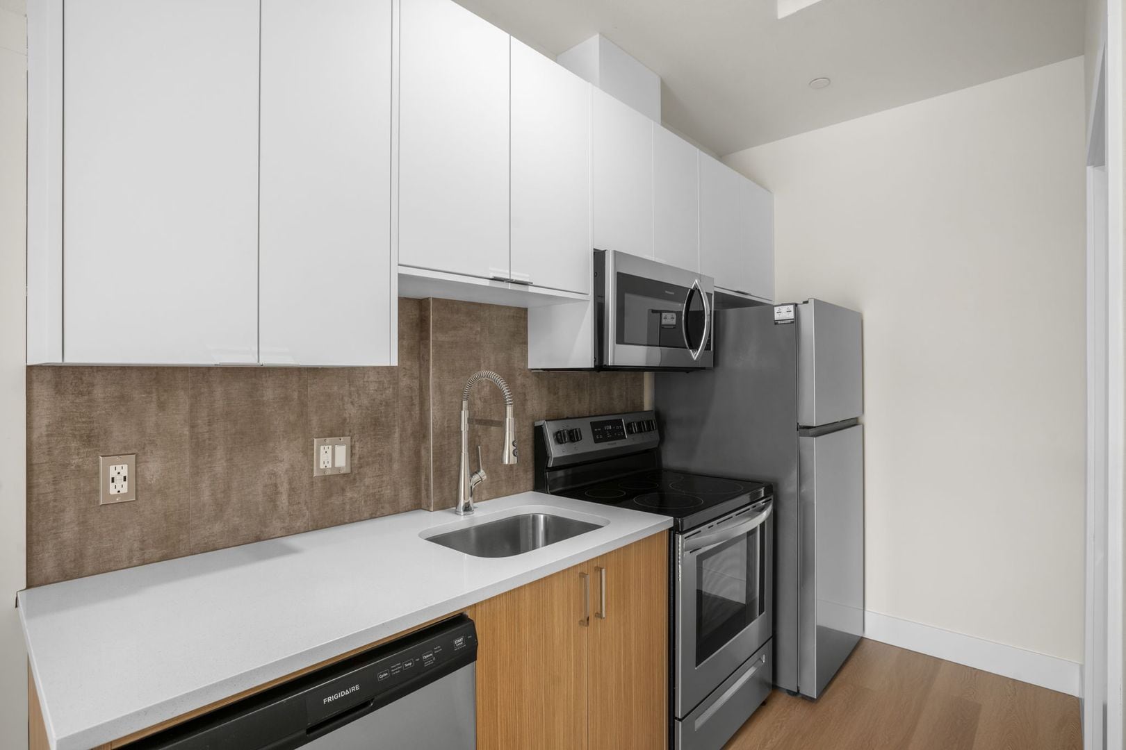 Building Photo - 8417 SW 24th Ave