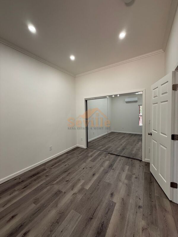 Building Photo - 354 Peralta St