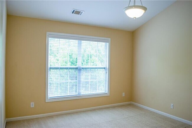 Building Photo - 2627 Gadsen