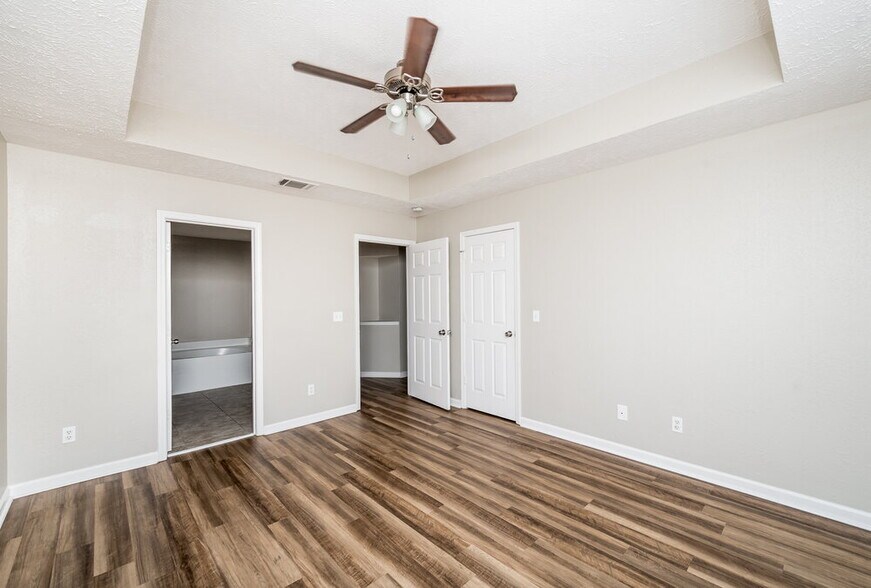Building Photo - 604 Nixon Way