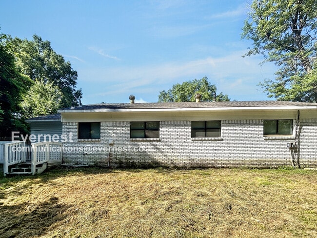 Building Photo - 1202 Town and Country Dr