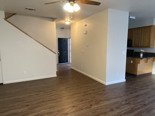 Building Photo - 2917 Snyder Ave