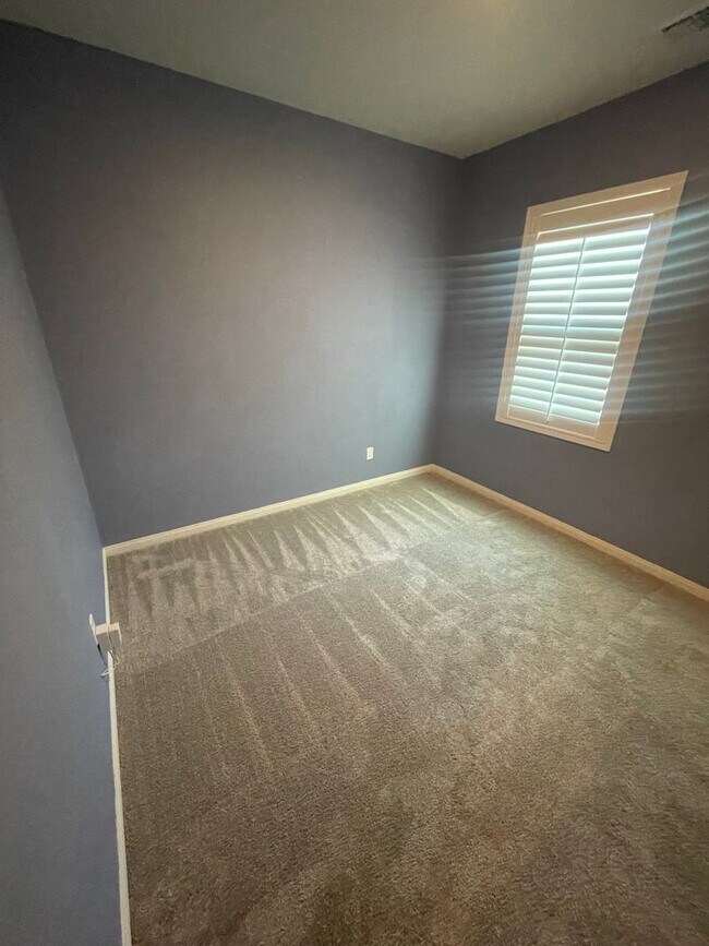 Building Photo - 31871 Eaton Ln
