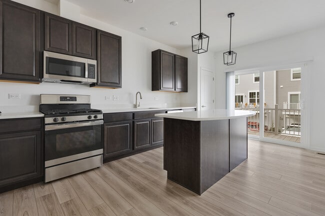 Building Photo - 632 Wolverine Dr