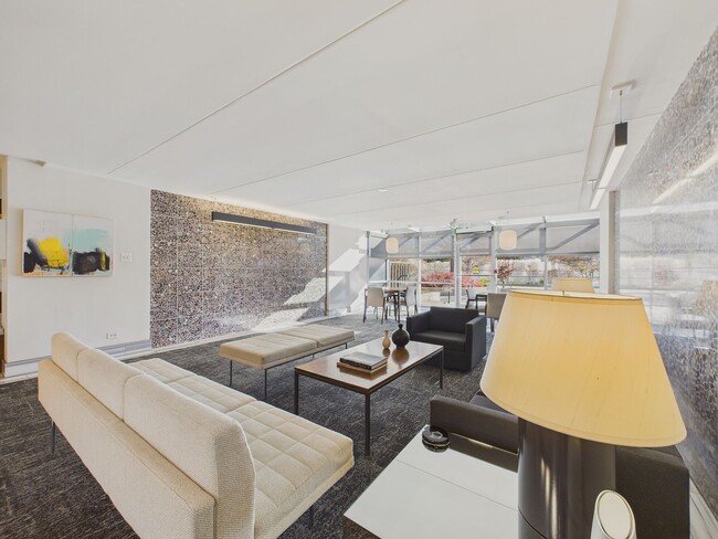 Building Photo - 3100 E Cherry Creek S Dr