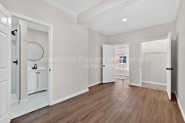 Building Photo - 4561 Laclede Ave