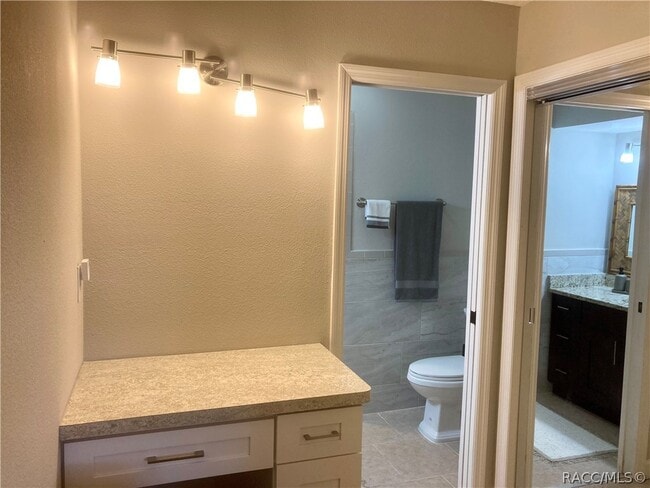 Building Photo - 11449 W Bayshore Dr