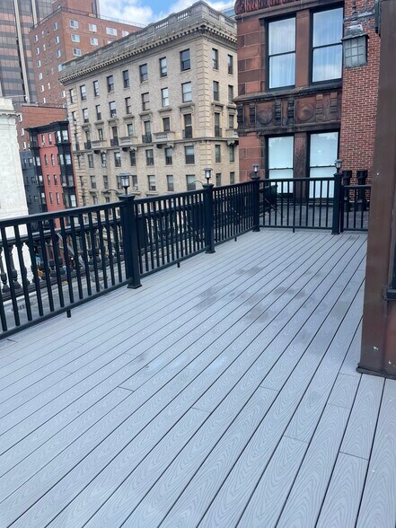 Building Photo - 22 Beacon St