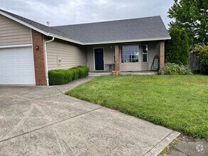 Building Photo - 3 bedroom 2 bath house