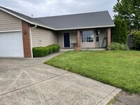 Building Photo - 3 bedroom 2 bath house