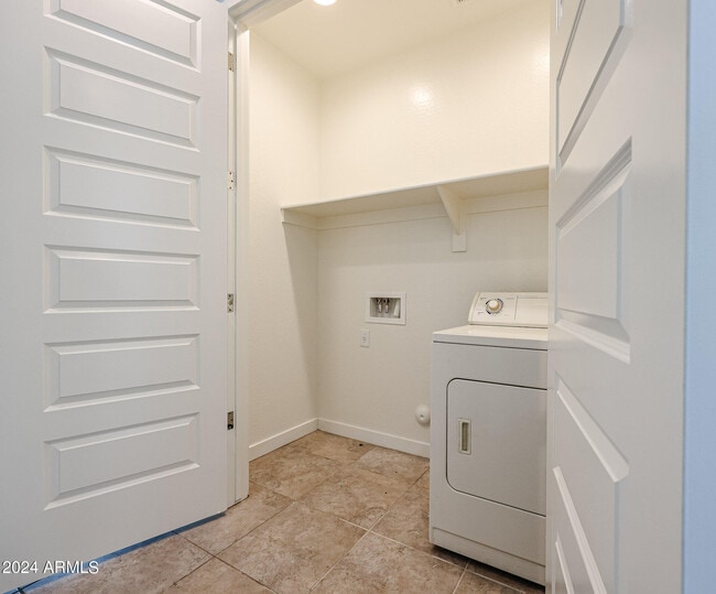 Building Photo - 16382 W Questa Dr