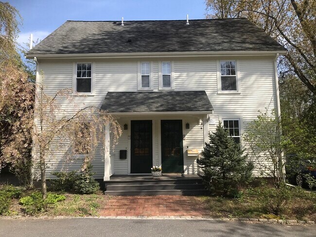Primary Photo - 19 Davis Ct