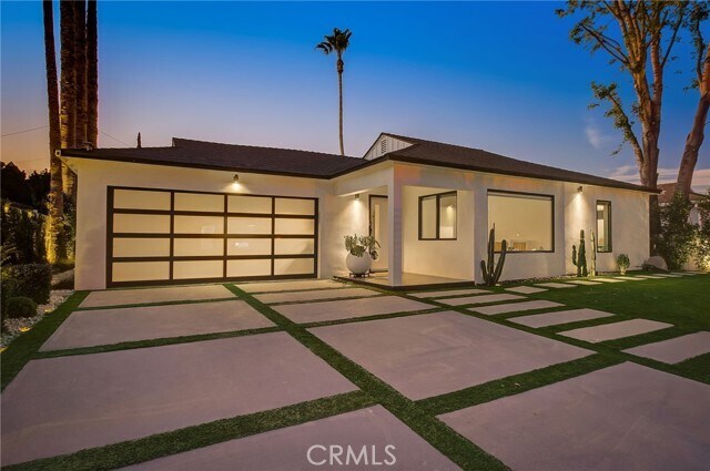 Primary Photo - 8161 Encino Ave