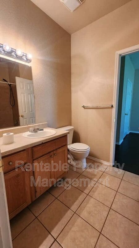 Building Photo - 108 Collett Ct