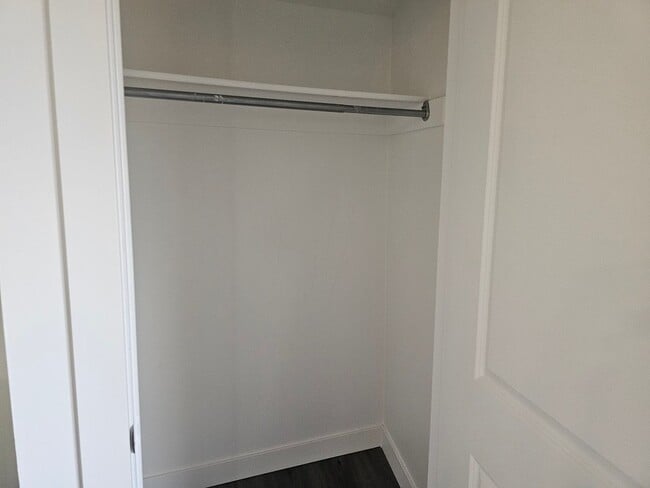 Building Photo - Check out this Beautiful 4 bedroom 2 Bathroom Home in West Valley Ut!!