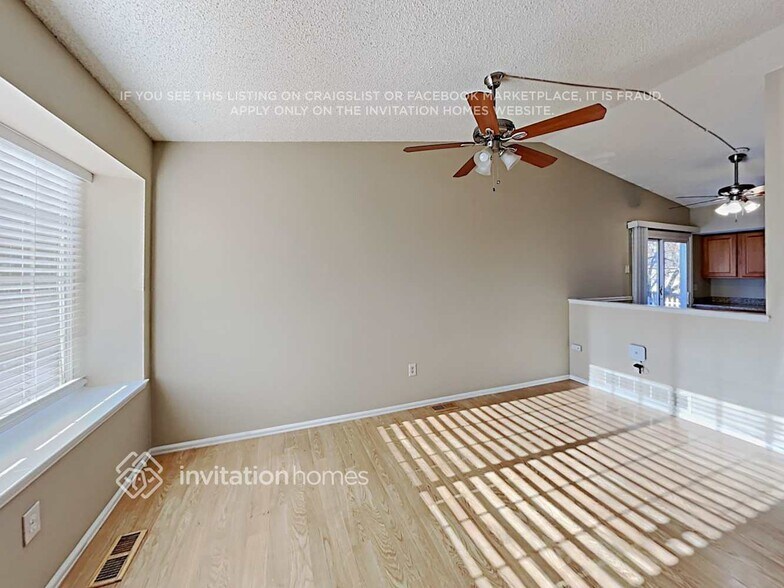 Building Photo - 18821 E Oregon Dr