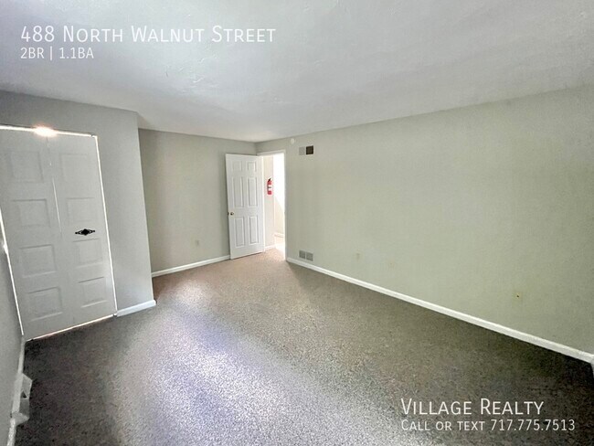Building Photo - 488 N Walnut St