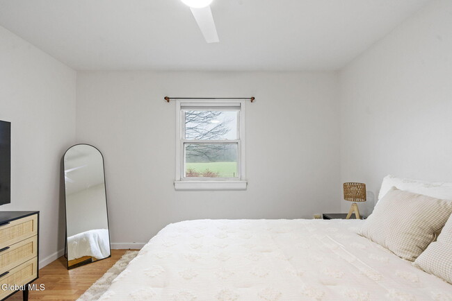 Building Photo - 38 Duncan Rd