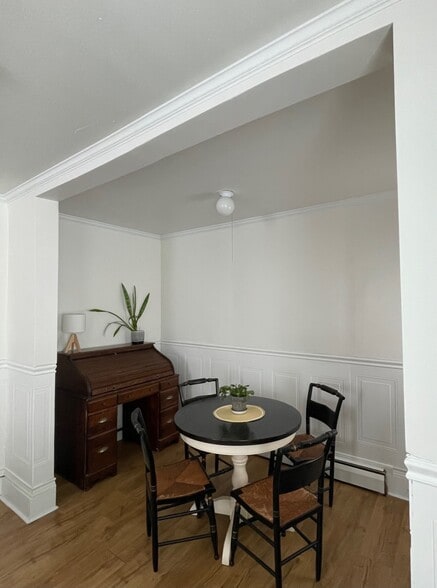 Dining Nook - 38 Pool St