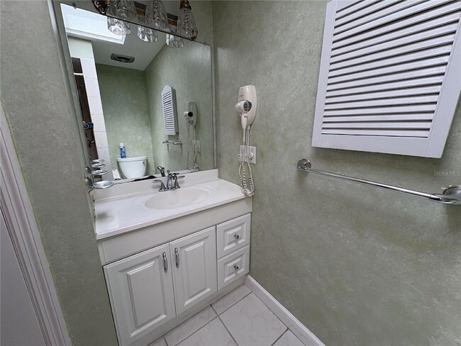 Building Photo - 1008 Lady Guinevere Dr