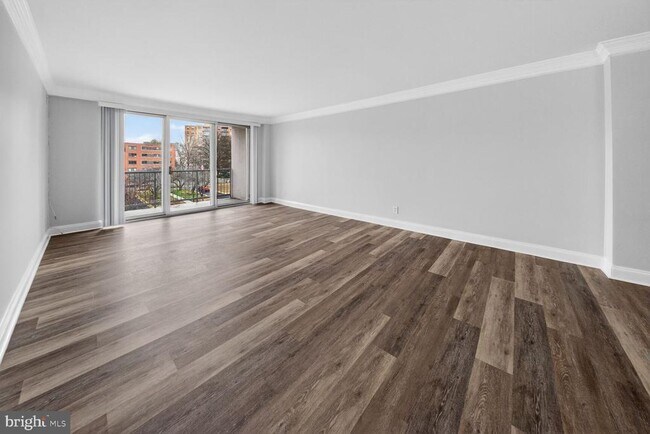 Building Photo - 4977 Battery Ln