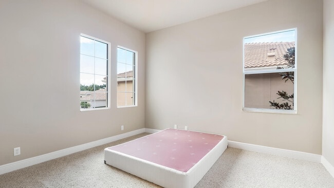 Building Photo - 17384 Vistancia Cir