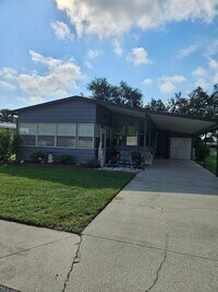 Building Photo - 2 bedroom 2 bath home int the beautiful La...
