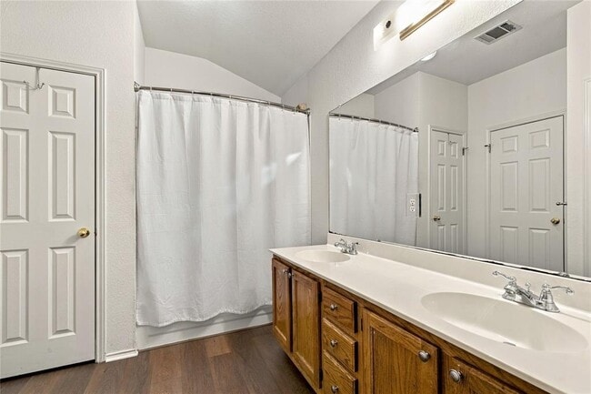 Building Photo - 3120 Cohoba Dr