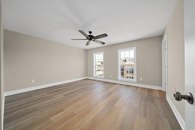 Building Photo - Brand New Luxury Townhome for LEASE