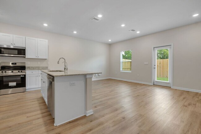 Building Photo - Brand New Construction Townhome in Misting Springs of Crawfordville