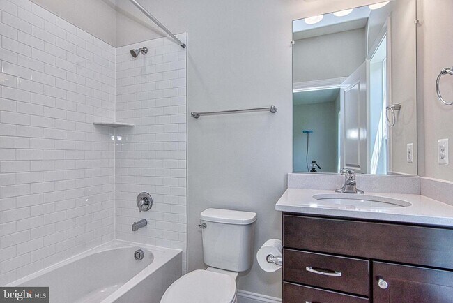 Building Photo - 3100 Greenway Blvd