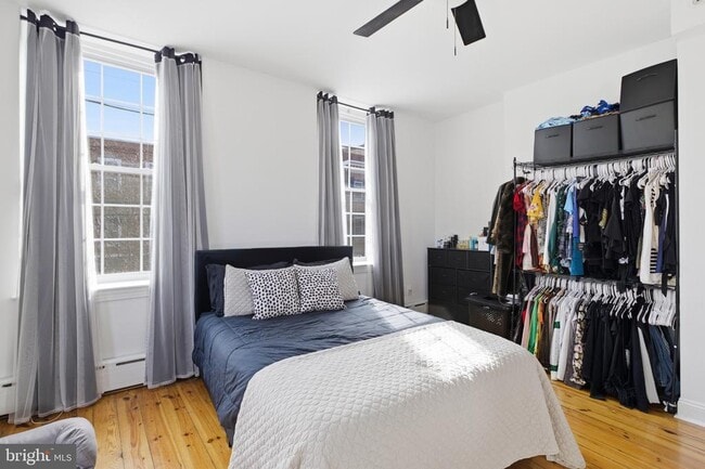 Building Photo - 935 Passyunk Ave