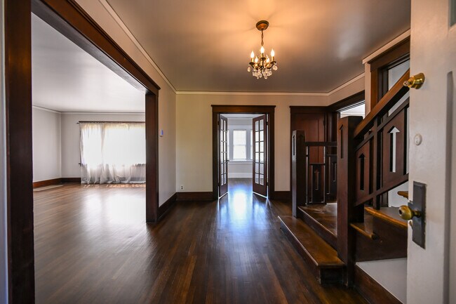 Building Photo - 1208 24th St