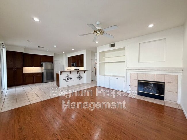 Building Photo - 23664 Groveland Pl