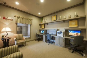 Interior Photo - Camden Amber Oaks