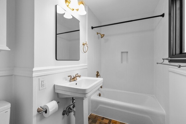 Building Photo - 7910 133rd Ave NE