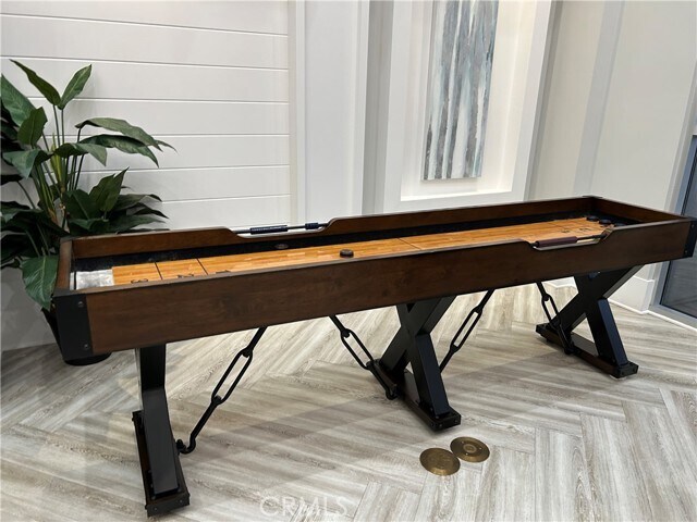 Building Photo - 1356 Scholarship