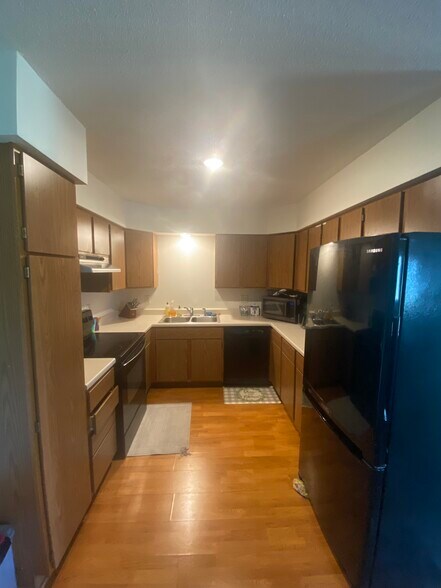 Primary Photo - 1008 Dano Cir