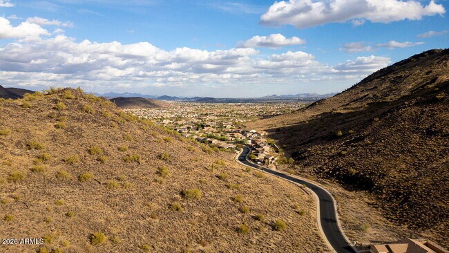 Building Photo - 6206 W Buckhorn Trail