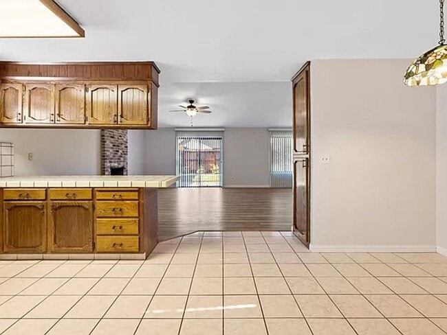 Building Photo - Ready To Go Recently Updated 3 Bedroom Single Story Home!!!