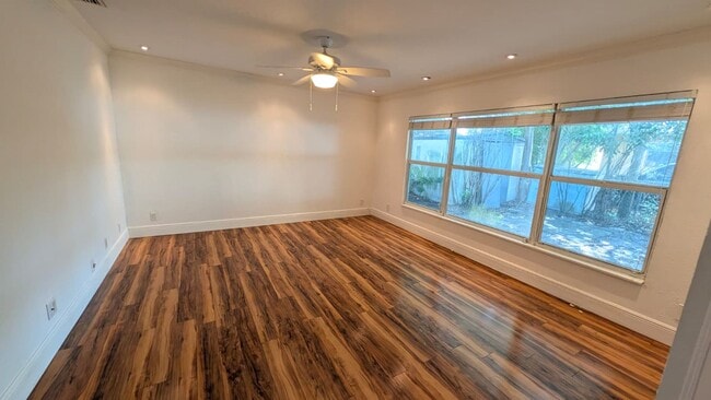 Building Photo - 1448 NE 27th Ct