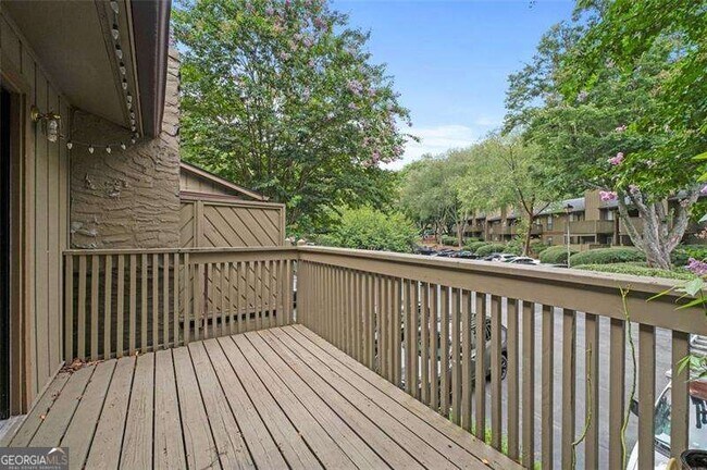 Building Photo - 1004 Dunbar Dr
