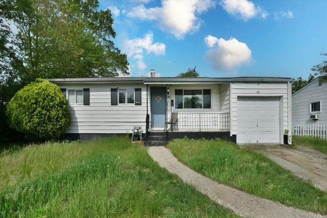 Primary Photo - 47 Robin Hill Pl