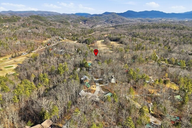 Building Photo - 106 Fairway Cir