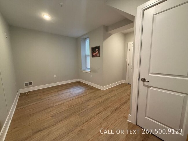 Building Photo - 1229 N Franklin St