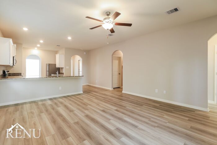 Building Photo - 25402 Cypress Bend Dr