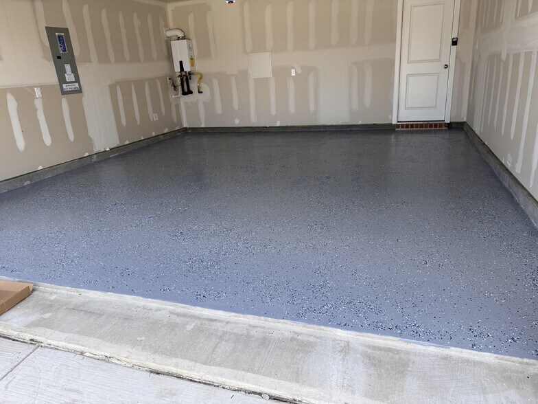 2-Car Garage - 1355 Wedgeleaf Ln